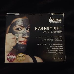 Dr. Brandt Magnetight Skin Recharging Mask